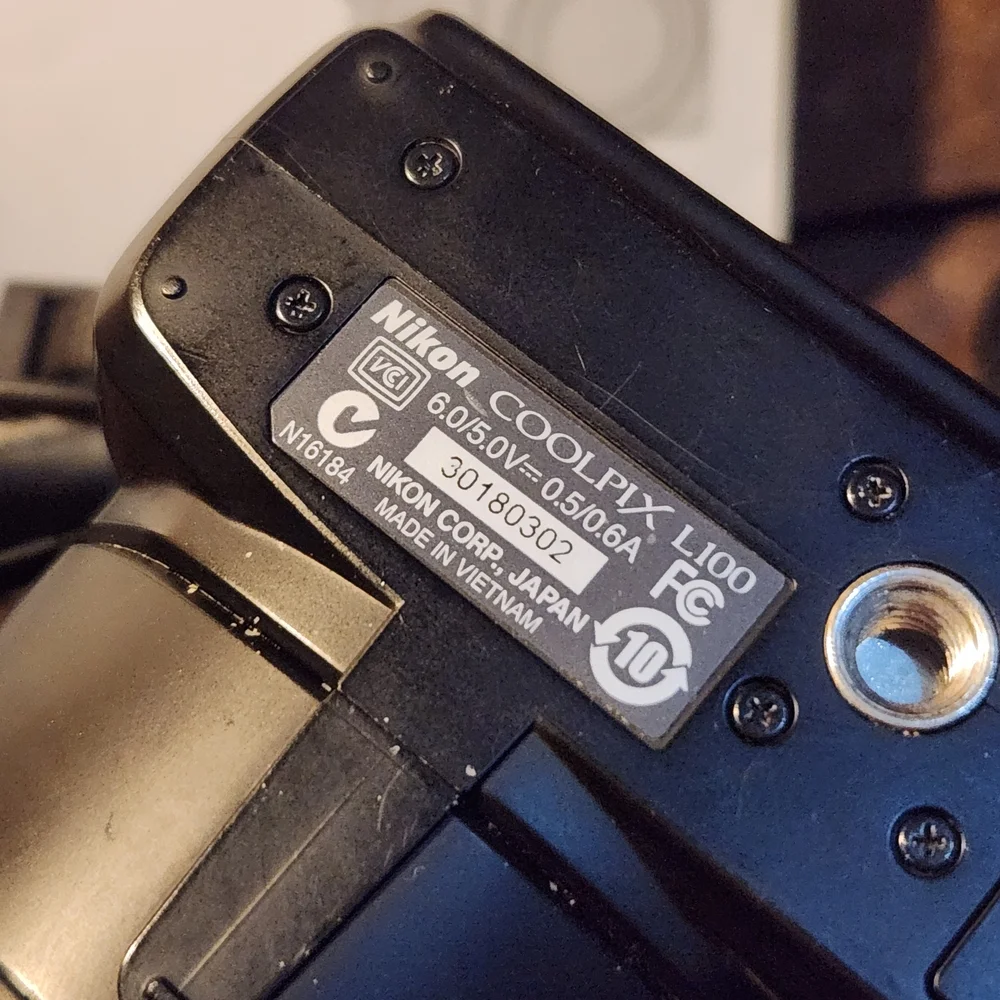 Nikon COOLPIX L100 Black Digital Camera with 15x Zoom
